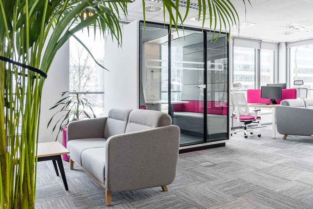 office-meeting-pod-hushmeet-hushoffice-in-t-mobile